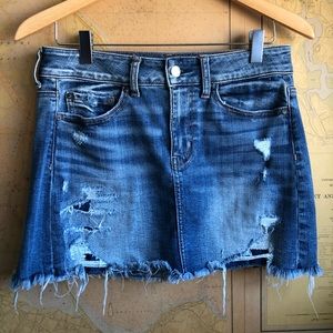 American eagle distressed denim skirt